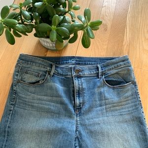 🪢3/$15Ann Taylor Loft size 12 straight jeans